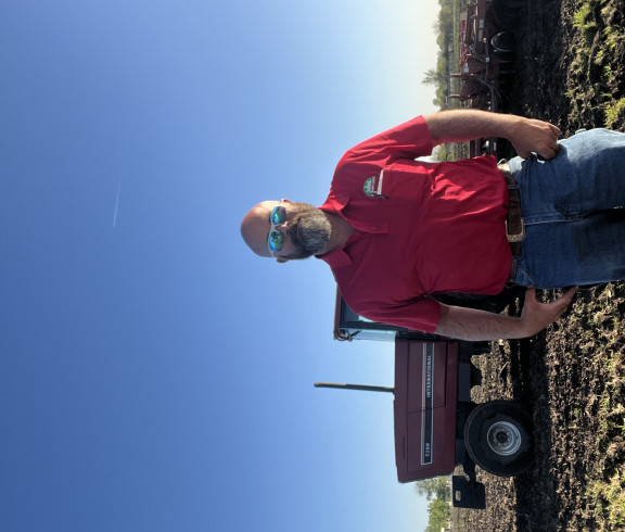 Get grounded worked to plant soybeans before went to work in the morning. 