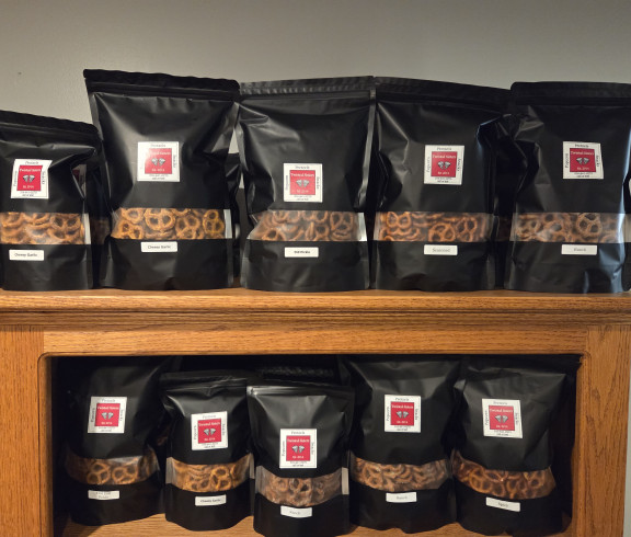 Large bags 15 oz; Small bags 7 oz
